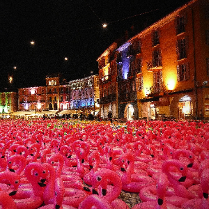 Esposizione artistica in Piazza Grande a Locarno